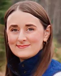 Kari Gordon's Instagram, Twitter & Facebook