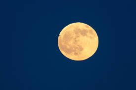 Full pink moon tonight 7 april 2020 uk hello i just when outside and at least about 10:20 pm the moon was white no pink so i make this video to show you. Why Is The Moon So Bright Tonight The Sun Celebrity Tidings