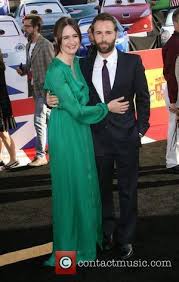Emily Mortimer Emily Mortimer Husband Nivola Switched Nationalities Contactmusic Com