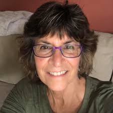 Is it reasonable to hire a driver in Italy or Spain for a 2-3 hour trip?