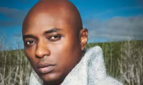 Irish star LYRA unveils debut album