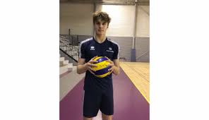 It gives a complete body workout with moderate intensity. Volley Ball Equipe De France Vosges Robin Lauriac Le Passeur De L Equipe De France Cadets S Entraine Avec Epinal