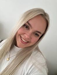 Shannon Waddell's Instagram, Twitter & Facebook