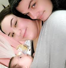 Who does builder gel and gelx nails in Topeka?