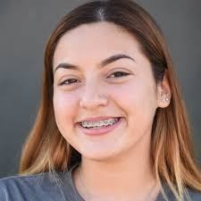 Sydney Buchanan's Instagram, Twitter & Facebook