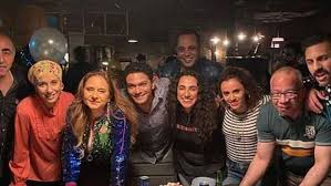 مسلسل بـ 100 وش من بطولة سكر نيللي كريم، عمر آسر ياسين، شريف دسوقي، دنيا ماهر، إسلام إبراهيم، علا. Wcci R4e2acoym