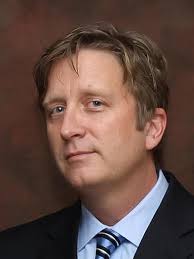 Multi-Dimensional Education: A Common Sense Approach to Data-Driven  Thinking: Corrigan, Michael W., Grove, Doug, Vincent, Philip F..:  9781412992596: Books