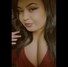 Kris Jenner freaked out over a picture of her that MAC Cosmetics leaked😳  and demanded it be taken down.😱 We think she looks great🤷🏻‍♂️