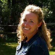 Kerri Watts's Instagram, Twitter & Facebook