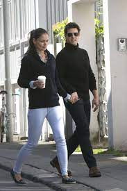 On november 18, 2006, holmes and cruise were this was the first divorce for holmes and the third for cruise.katie holmes and tom cruise have mutually agreed to let daughter suri be with her mother. Tom Cruise Katie Holmes Katie Tom Und Ihre Prinzessin Gala De