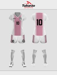 A equipe é gerida pela federação de futebol dos estados unidos e compete na concacaf. Esportivo Futebol Feminino Tubarao Sports