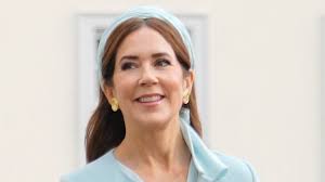 Queen Mary of Denmark turns heads in a £970 pencil skirt as she meets  German President in Berlin