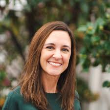 Diane Fielding's Instagram, Twitter & Facebook