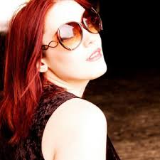 Katie Simone's Instagram, Twitter & Facebook