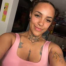 ISO: Someone to make a frog cake, near plainfield! Posting anon because  it's a surprise for family member and they would see this post. Tia!! Edit-  Needed August 3rd