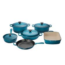 The irons are carried with a special marriage strap, the blade of the ax inserted into the slot of the claw on one end, and the handle of. 10 Piece Set Enamelled Cast Iron Set Le Creuset Canada Official Site
