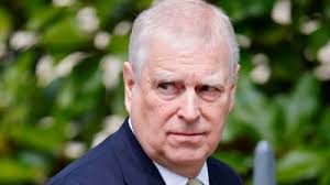 Watch CBS Evening News: 96-year-old woman takes to the skies one more time 