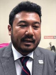 Jenazah tun rahah, 87, disemadikan bersebelahan pusara kakaknya, tun suhailah mohamed. Kuala Lumpur Intai Gelaran Piala Tun Abdul Razak Wilayahku