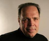 Raymond Legault succède à Pierre Curzi à la présidence du Conseil  d'administration du Fonds d'investissement de la culture et des  communications