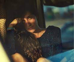 Haar nieuwe single zwarte zon is de volgende stap in in verband met de opgelegde maatregelen van het kabinet rondom het coronavirus is het concert van eefje de visser verplaatst van 16 april naar 9 en 10 januari. Eefje De Visser Wil Lanterfanten