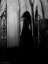 Midnight Dreams Dreamy Dramatic Black And White Photography Gothic Maiden Fekete Feher Pinterest Noir Gothique Et Art Gothique