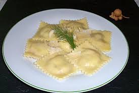 Ravioli Mit Lachs Frischkasefullung Von Pelerin888 Chefkoch Frischkasefullung Ravioli Ravioli Fullung Lachs