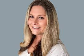 Kara Riedl's Instagram, Twitter & Facebook