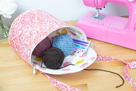 An selection of free knitting patterns for knit bags, purses and totes. Sew A Yarn Project Bag Free Diy Sewing Pattern Sewcanshe Free Sewing Patterns And Tutorials