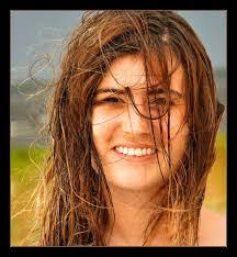 Jill Hobson's Instagram, Twitter & Facebook