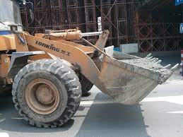这么大的车用来运这点水泥 大材小用了 monster trucks trucks vehicles