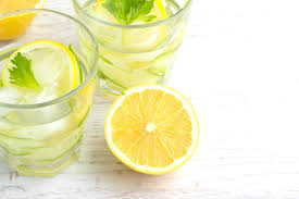 Nah, itu tadi beberapa khasiat air lemon yang dicampur dengan madu. 6 Manfaat Mengejutkan Lemon Untuk Kesehatan Tubuh Hello Sehat