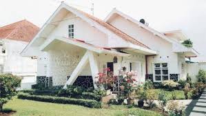 Salah satu parameter pergerakan udara terkait keberhasilan sistem ventilasi adalah luas bukaan udara. Arsitektur Jengki Desain Interior Dan Eksterior Karya Asli Indonesia Rumah Dan Gaya Hidup Rumah Com