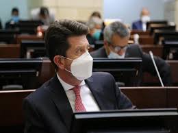 Estas protestas se han vuelto violentas, especialmente después de que la moción de censura fracasase en el intento de cambiar el liderazgo. Bkrbvcxsnumf M