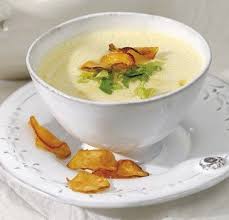 Susskartoffel Schaumsuppe Mit Kartoffelchips Rezept Lebensmittel Essen Kartoffelchips Suppe