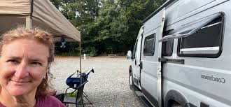 Island Oaks RV Resort amenities and activities