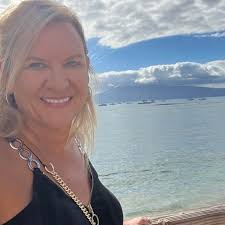 What are some affordable mobile home or apartment options in Bay County  Florida for someone with poor credits?