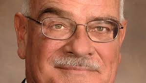 Robertson fundraising tops Martin