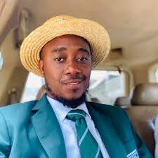 Edward Kamara's Instagram, Twitter & Facebook