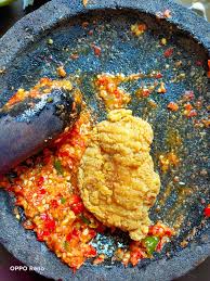 Masuk hari keenam kita beraya pastinya kita sudah mula jemu dengan juadah raya. Resipi Sambal Geprek Original Jogjakarta Paling Enak