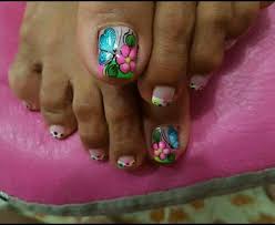 Lo bueno de este estilo es que puedes inventar distintos diseños y divertirte ideando nuevas maneras de combinarlo. Flores En Unas De Pies Elegantes Unas Acrilicas