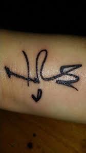 Palm tattoos always cause controversy among tattooists and clients. Norman Reedus Autograph Tattoo 3 Big Bald Head Baldingandhairloss Baldheads Signature Tattoos Bald Heads Tattoos And Piercings