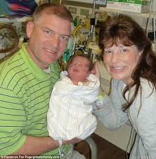 Celebsmoney has recently updated kelly jo bates's net worth. America S Largest Family The Bates On Miracle 19th Child Who Survived After Failing To Breathe On His Own At Birth Daily Mail Online