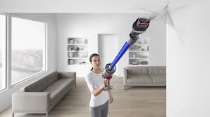 Intelligently optimises power and run time and adapts to different floor types for deep cleaning. Dyson V11 Absolute Cordless Vacuum Blue Dyson Uae
