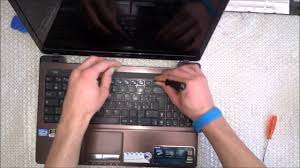 It also has a glossy finish. Asus K53s Smontaggio Completo Disassembly Youtube