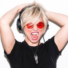 Heather Youmans's Instagram, Twitter & Facebook