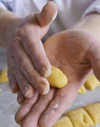 Beignets Schankala Traditionnels Recette Recette Beignet Beignets Pains A Hot Dog