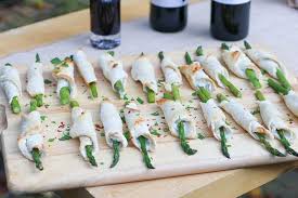 Asparagus Roll Ups Appetizer With Cream And Blue Cheese A Fork S Tale Recipe Asparagus Rolls Asparagus Appetizer Blue Cheese