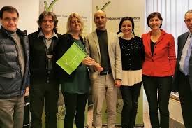 Si moltiplicano le denunce di opacità e scarsa attenzione alle (giuste) paure del cliente andreaus: Cambio Alla Direzione Ctcu Andreaus Lascia Dopo 25 Anni Economia Alto Adige