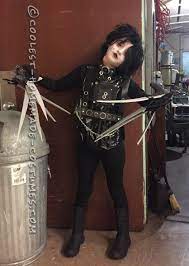 Depp also began collaborating with director tim burton, starring in edward scissorhands (1990), ed wood (1994) and sleepy hollow (1999). Last Minute Homemade Edward Scissorhands Costume