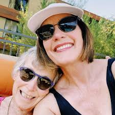 Elizabeth Halliburton (@elizabethhalliburton) • Instagram photos and videos